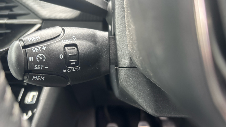 Peugeot 2008 1.2 PureTech Allure Premium+ 5dr Petrol Estate